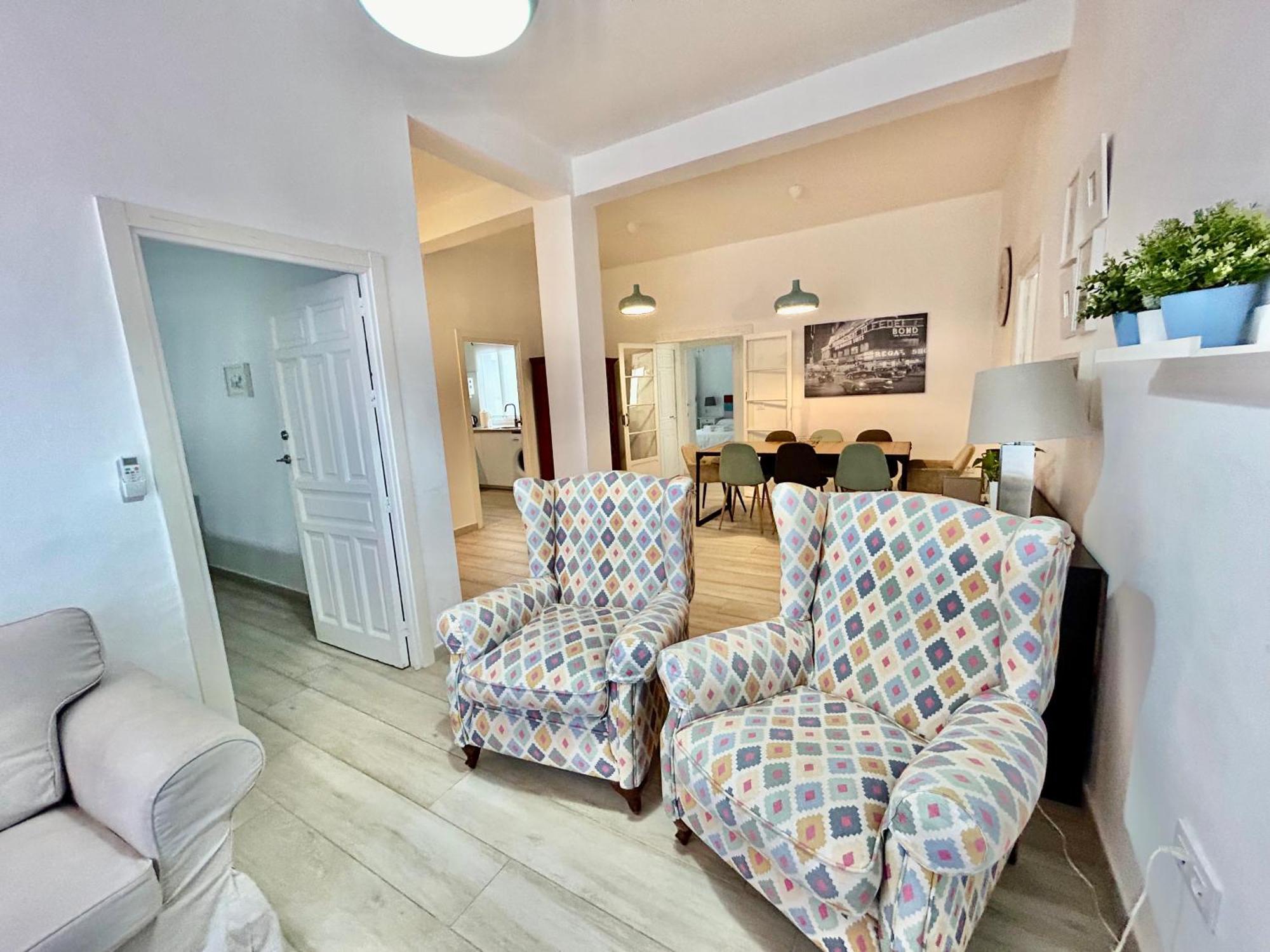 Acogedor Apt 8Pax 4Bdr 2Bth- Cozyhomesevilla2 Ngoại thất bức ảnh