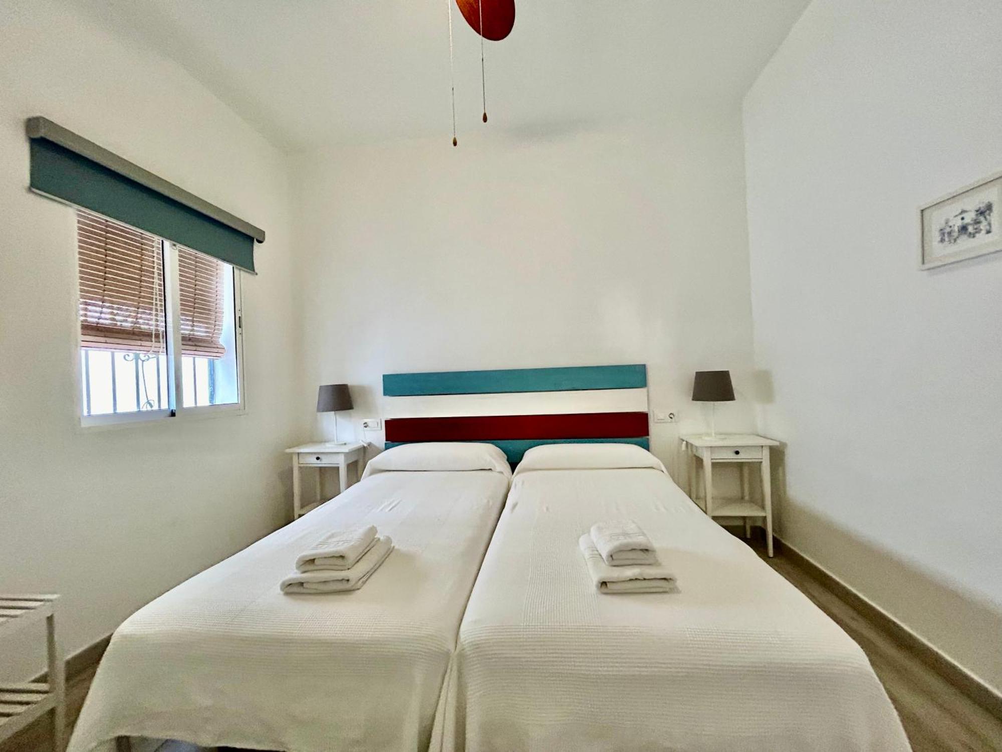 Acogedor Apt 8Pax 4Bdr 2Bth- Cozyhomesevilla2 Ngoại thất bức ảnh