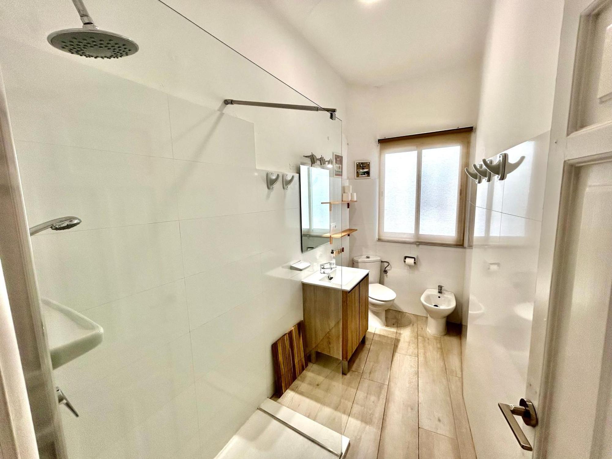 Acogedor Apt 8Pax 4Bdr 2Bth- Cozyhomesevilla2 Ngoại thất bức ảnh