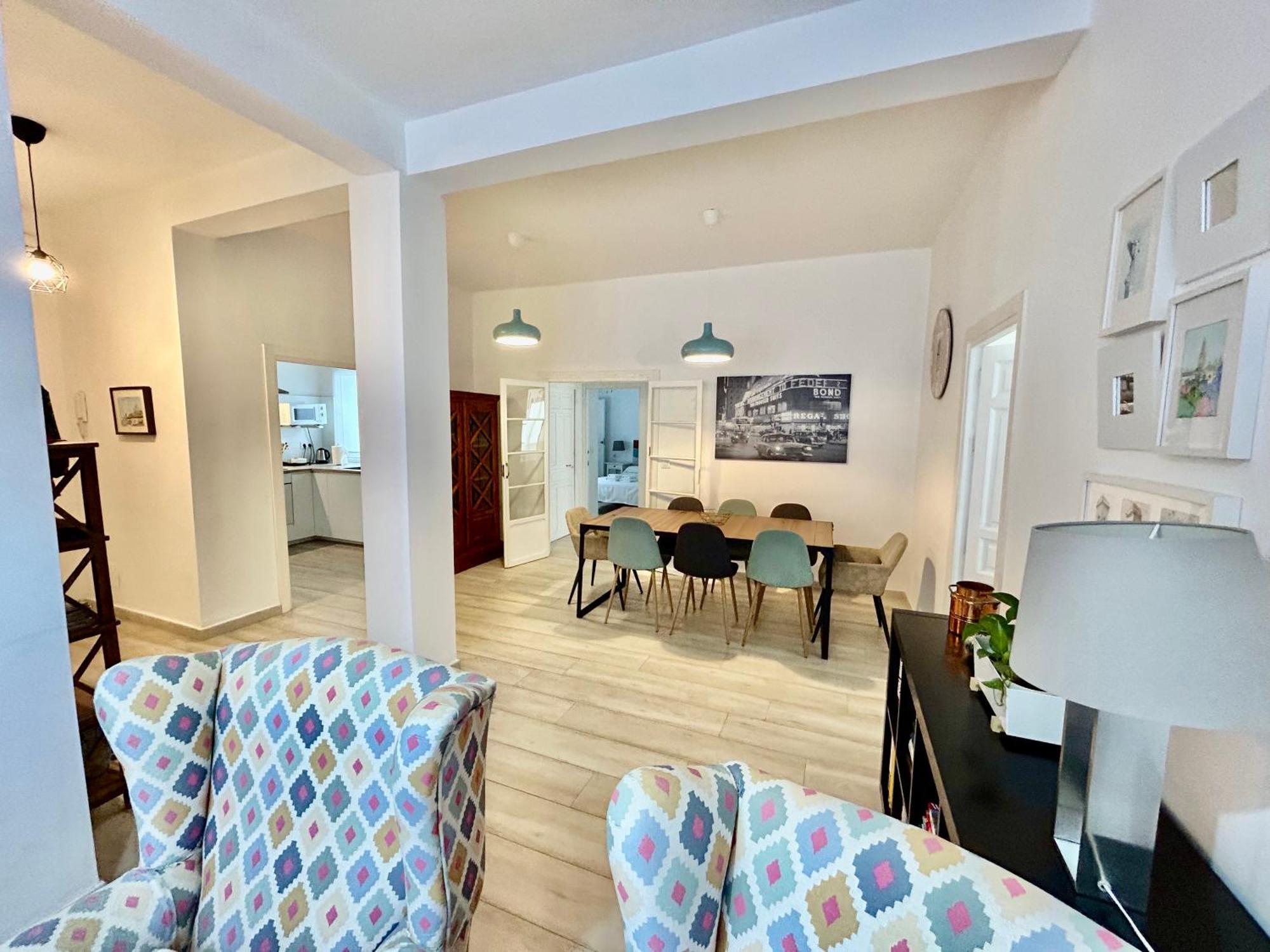 Acogedor Apt 8Pax 4Bdr 2Bth- Cozyhomesevilla2 Ngoại thất bức ảnh