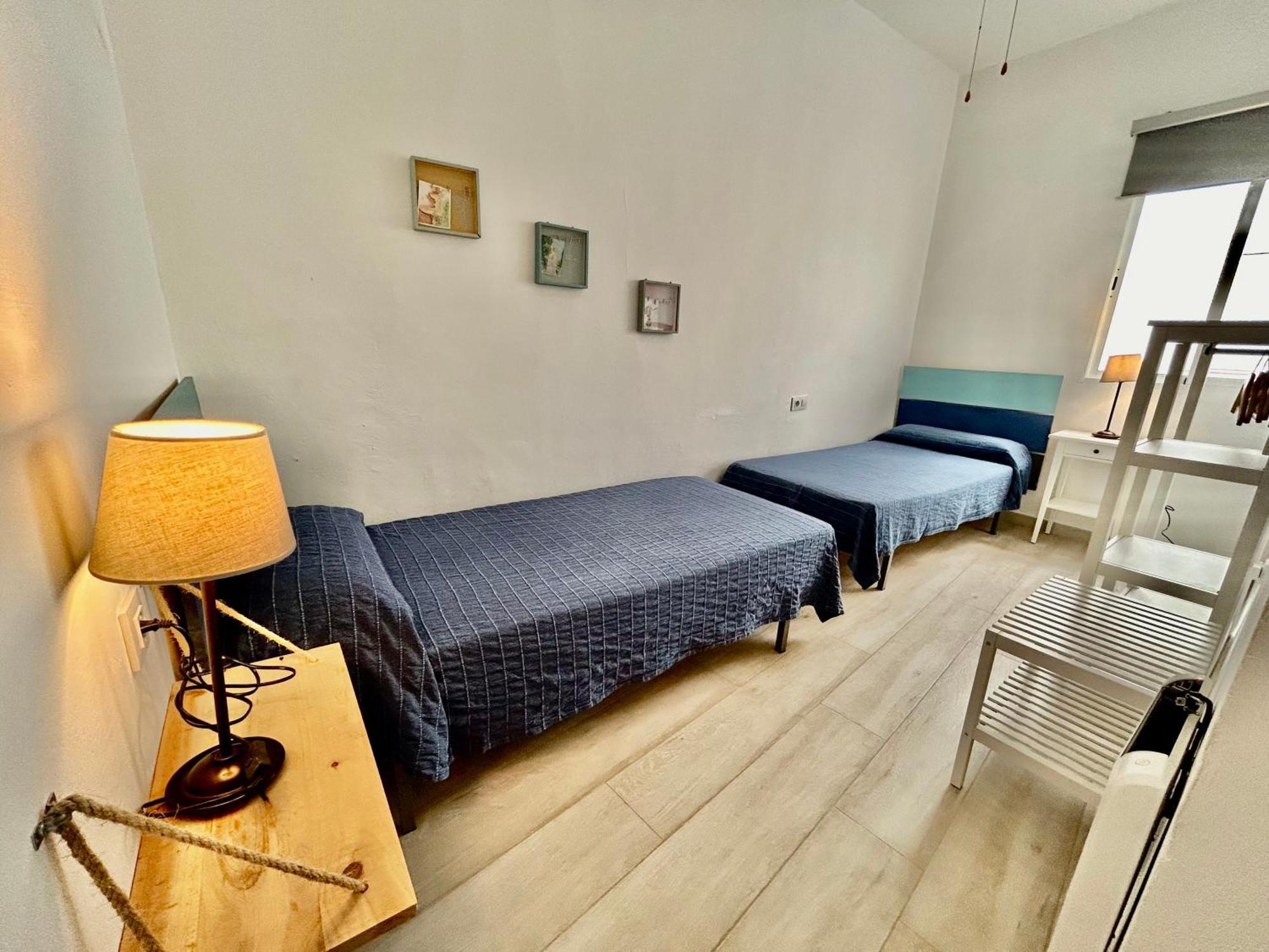 Acogedor Apt 8Pax 4Bdr 2Bth- Cozyhomesevilla2 Ngoại thất bức ảnh